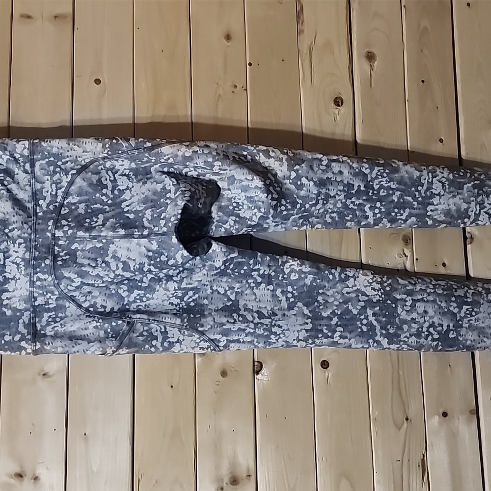 Lululemon High Rise Invigorate  NWT  Tights Leggings Size 4 - Picture 7 of 7